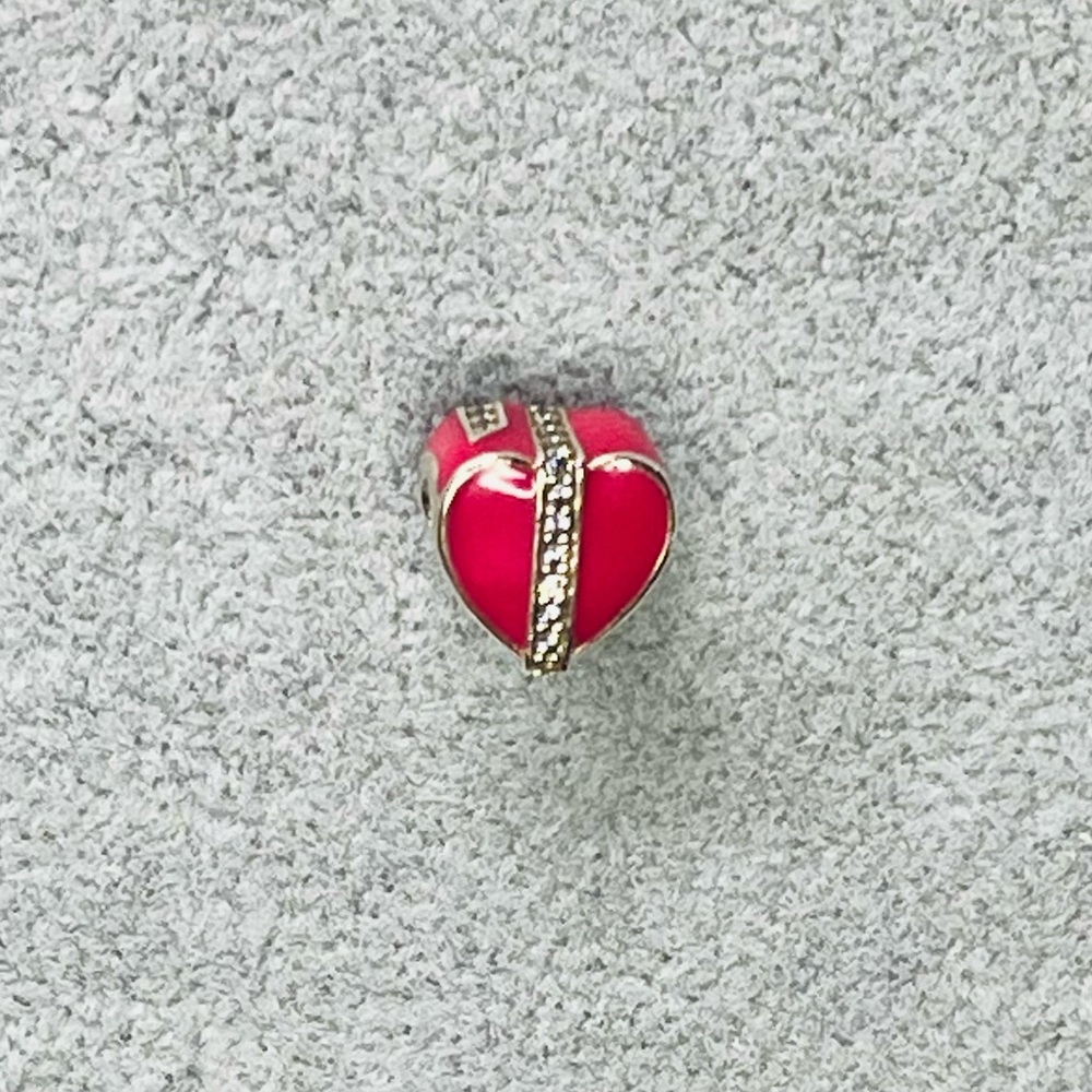 PANDORA s925 gifts of love enamel charm (retired)